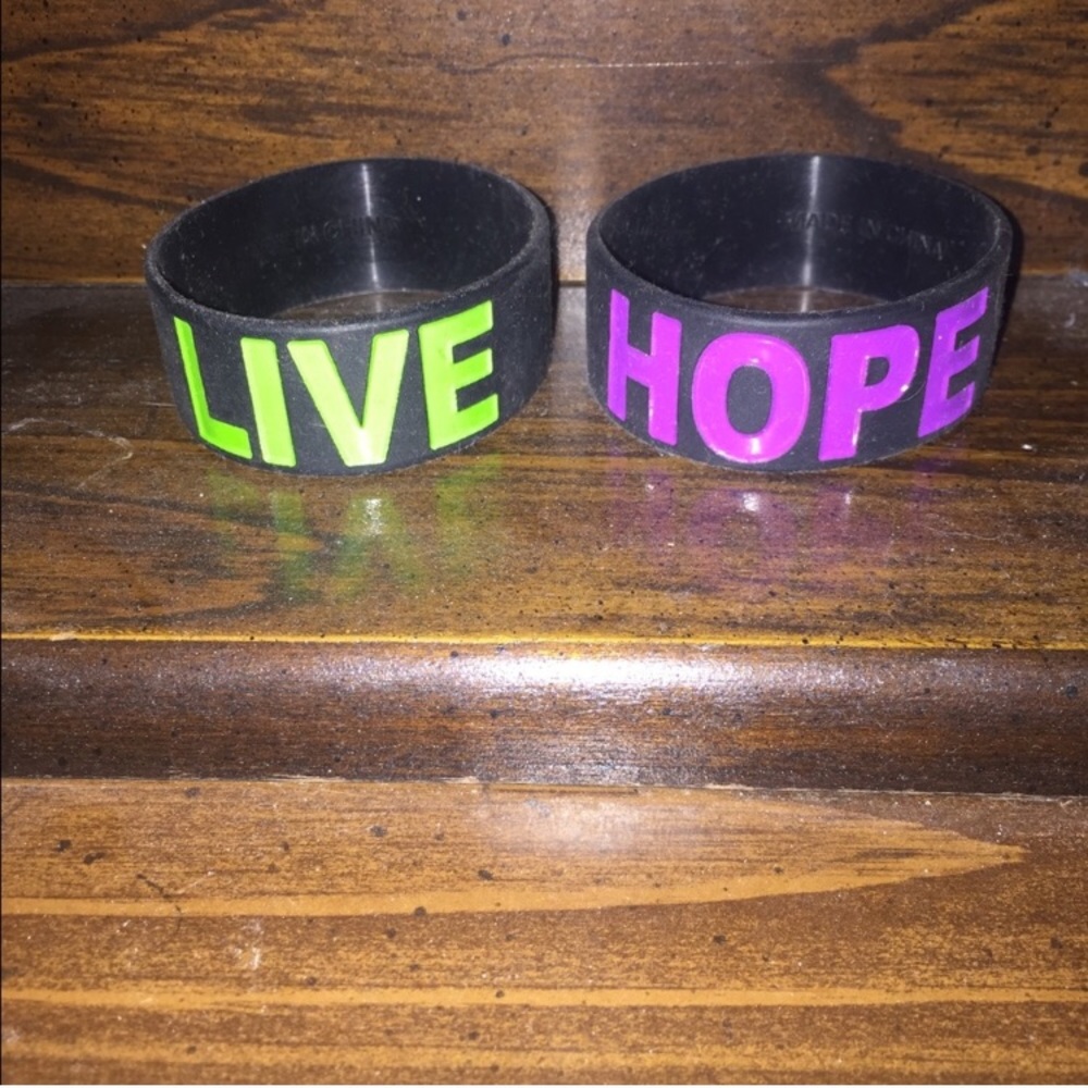 NEW*HOPE & LIVE bracelets. Words to inspire